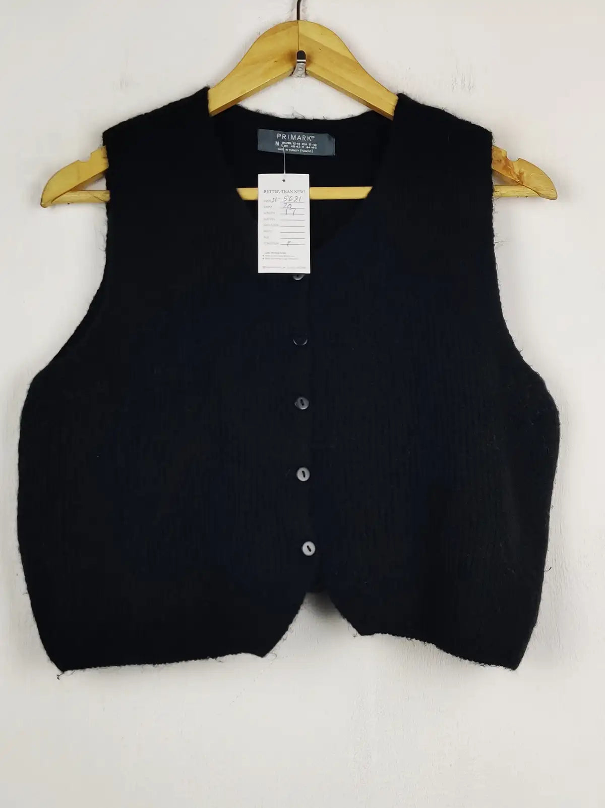 Buy online pre-used pre-loved 100% authentic & Original branded Primark (SL-5681) available in Pakistan. Top international brands avilable.