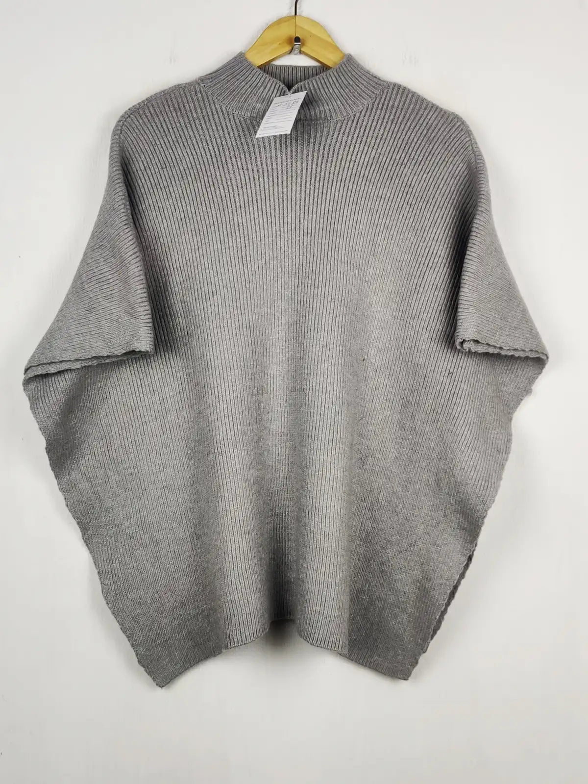 Buy online pre-used pre-loved 100% authentic & Original branded V By Very (SL-5684) available in Pakistan. Top international brands avilable.