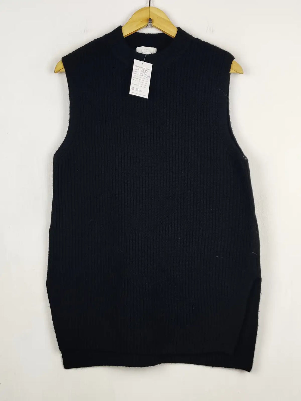 Buy online pre-used pre-loved 100% authentic & Original branded H&M (SL-5690) available in Pakistan. Top international brands avilable.