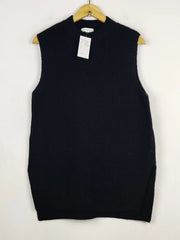 Buy online pre-used pre-loved 100% authentic & Original branded H&M (SL-5690) available in Pakistan. Top international brands avilable.
