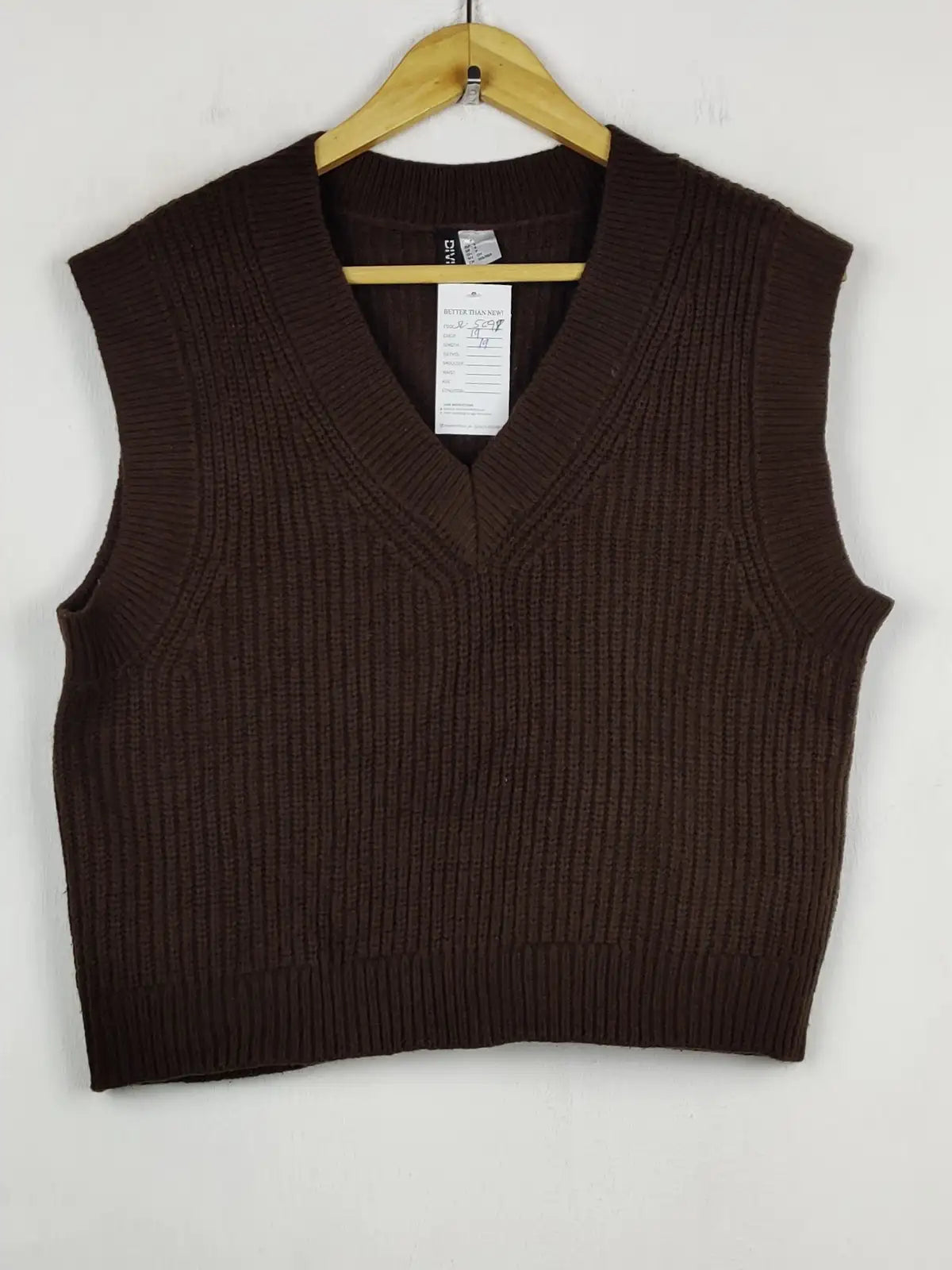 Buy online pre-used pre-loved 100% authentic & Original branded H&M (SL-5699) available in Pakistan. Top international brands avilable.
