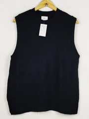Buy online pre-used pre-loved 100% authentic & Original branded H&M (SL-5702) available in Pakistan. Top international brands avilable.