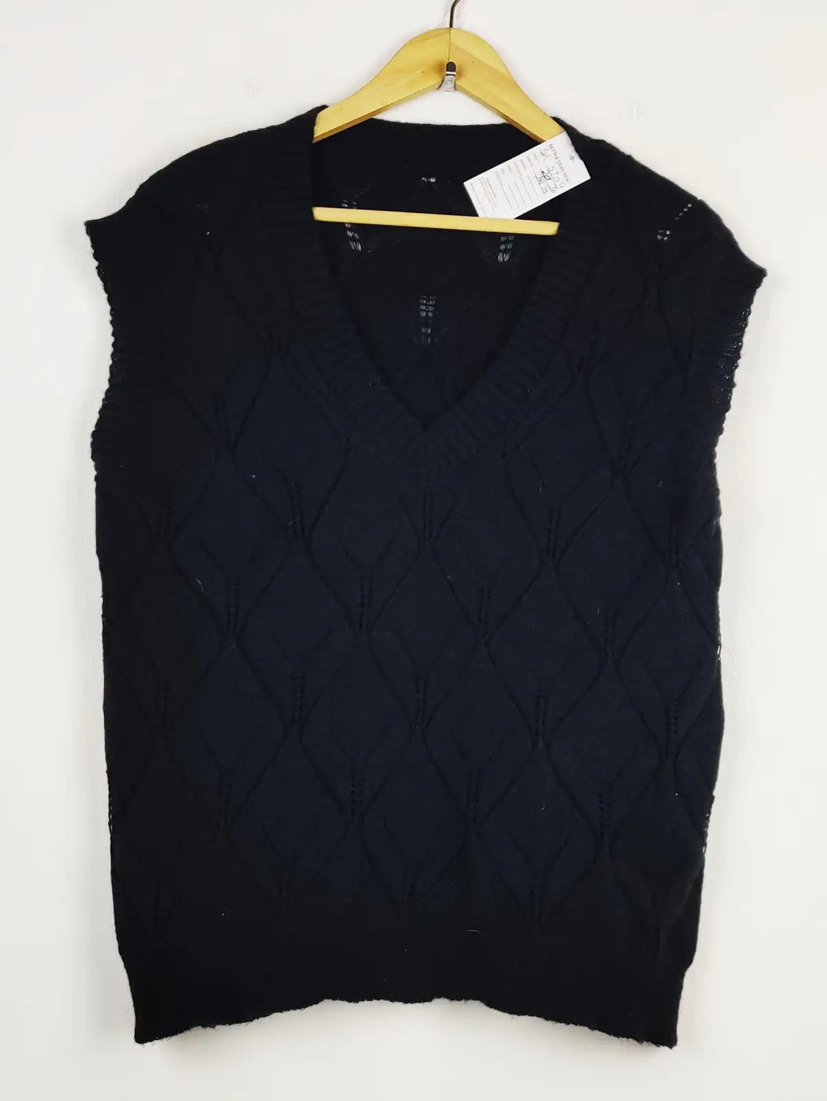 Buy online pre-used pre-loved 100% authentic & Original branded Unknown Brand (SL-5709) available in Pakistan. Top international brands avilable.