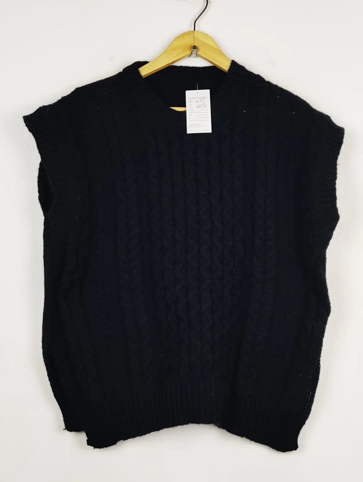 Buy online pre-used pre-loved 100% authentic & Original branded Shein (SL-5714) available in Pakistan. Top international brands avilable.