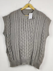 Buy online pre-used pre-loved 100% authentic & Original branded Unknown Brand (SL-5715) available in Pakistan. Top international brands avilable.