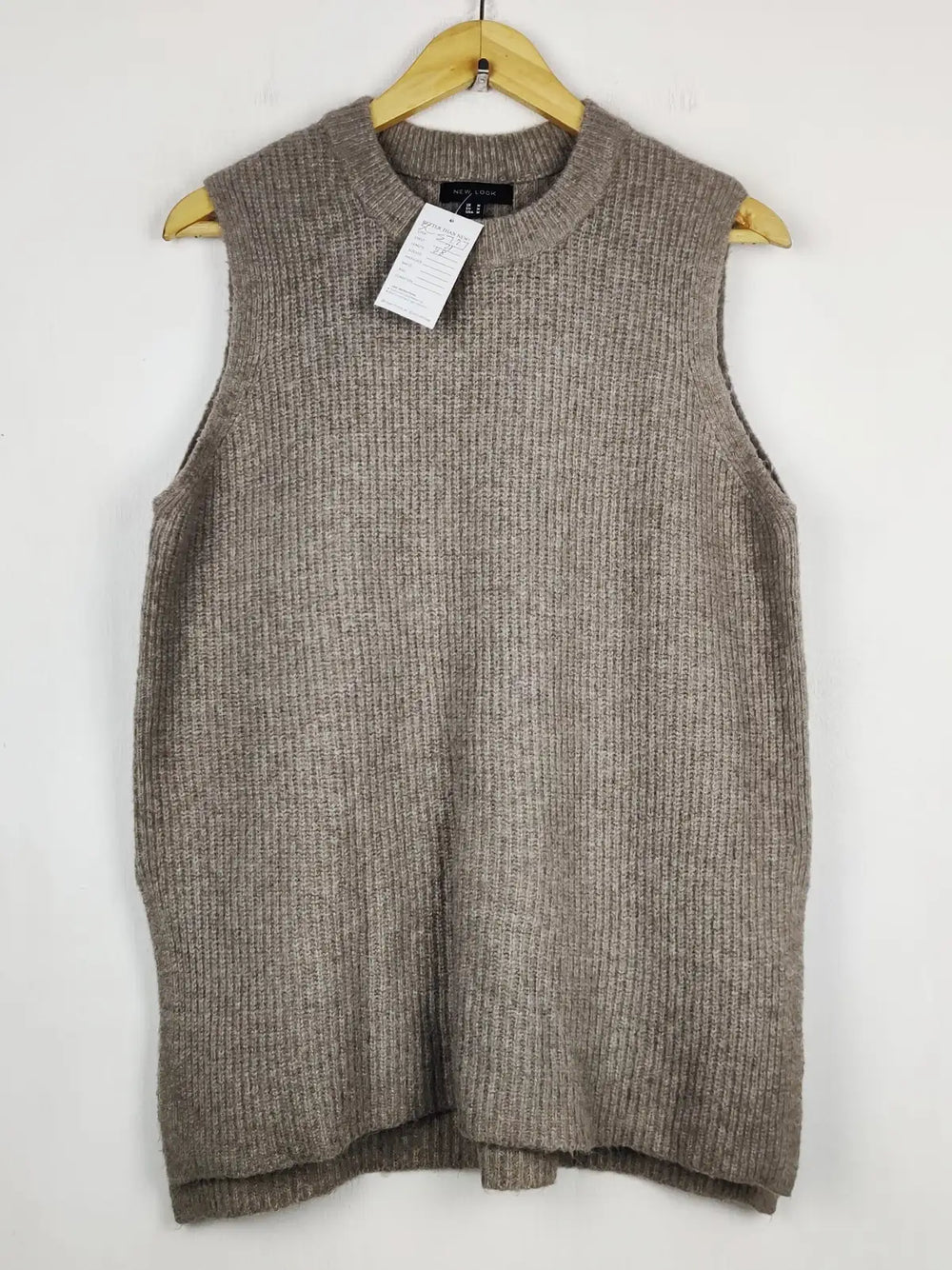 Buy online pre-used pre-loved 100% authentic & Original branded New Look (SL-5727) available in Pakistan. Top international brands avilable.