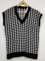 Buy online pre-used pre-loved 100% authentic & Original branded Unknown Brand (SL-5736) available in Pakistan. Top international brands avilable.