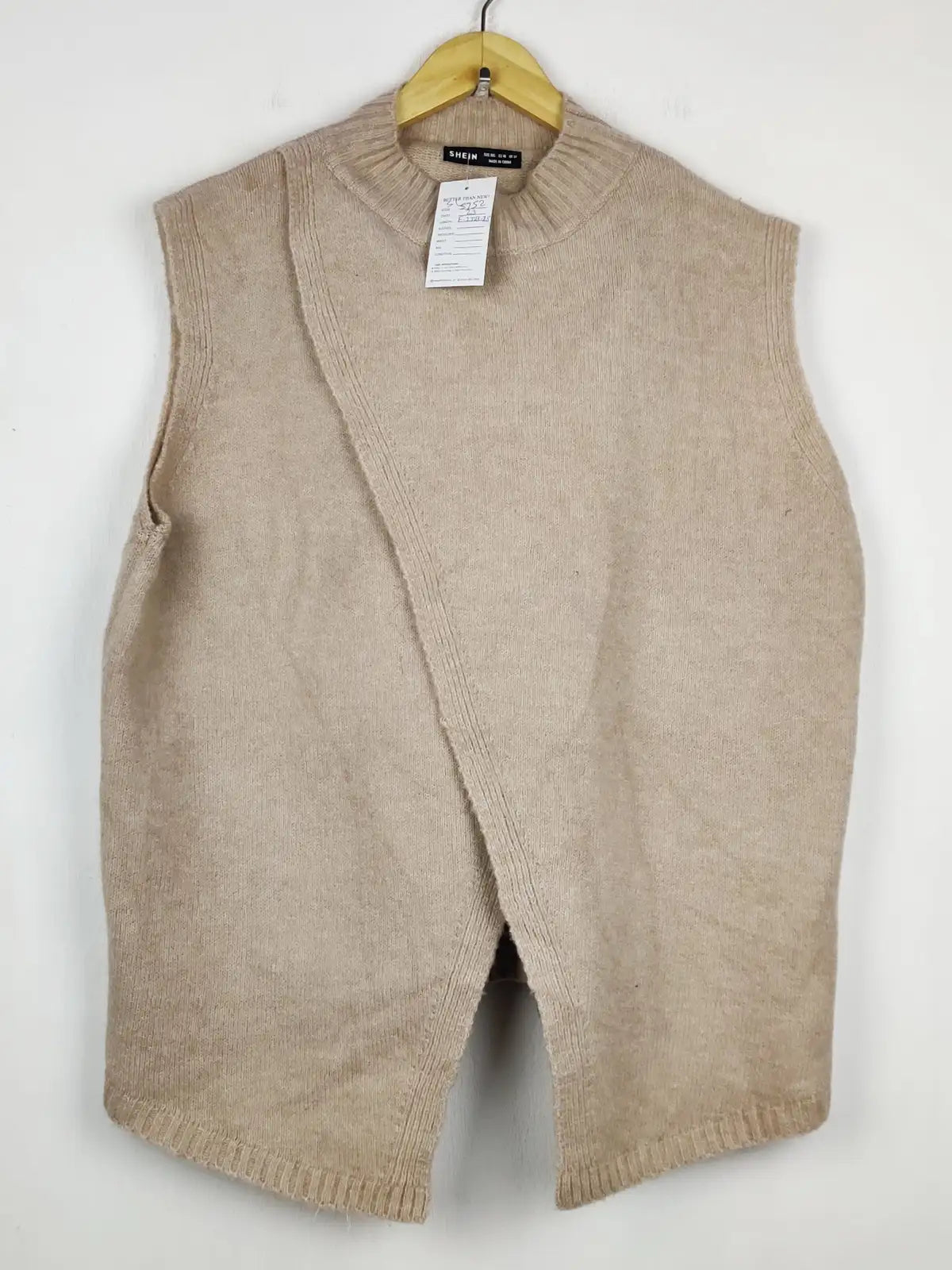 Buy online pre-used pre-loved 100% authentic & Original branded Shein (SL-5752) available in Pakistan. Top international brands avilable.