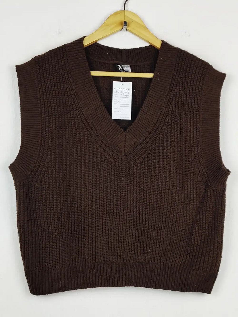 Buy online pre-used pre-loved 100% authentic & Original branded H&M (SL-5769) available in Pakistan. Top international brands avilable.
