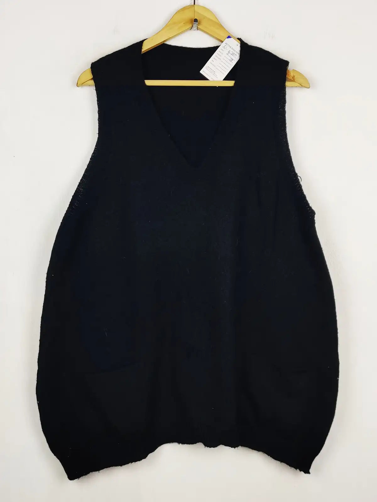 Buy online pre-used pre-loved 100% authentic & Original branded Unknown Brand (SL-5780) available in Pakistan. Top international brands avilable.