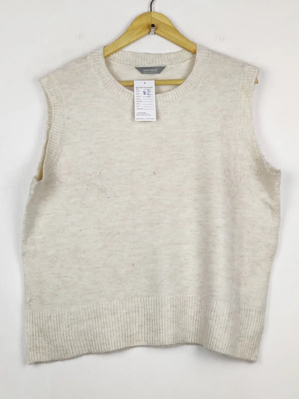 Buy online pre-used pre-loved 100% authentic & Original branded Suzanne Grae (SL-5781) available in Pakistan. Top international brands avilable.