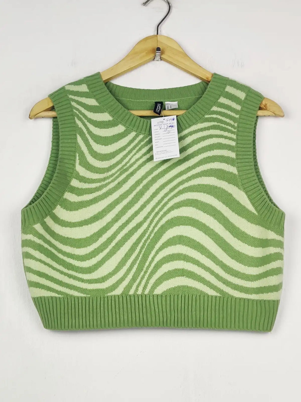 Buy online pre-used pre-loved 100% authentic & Original branded H&M (SL-5792) available in Pakistan. Top international brands avilable.