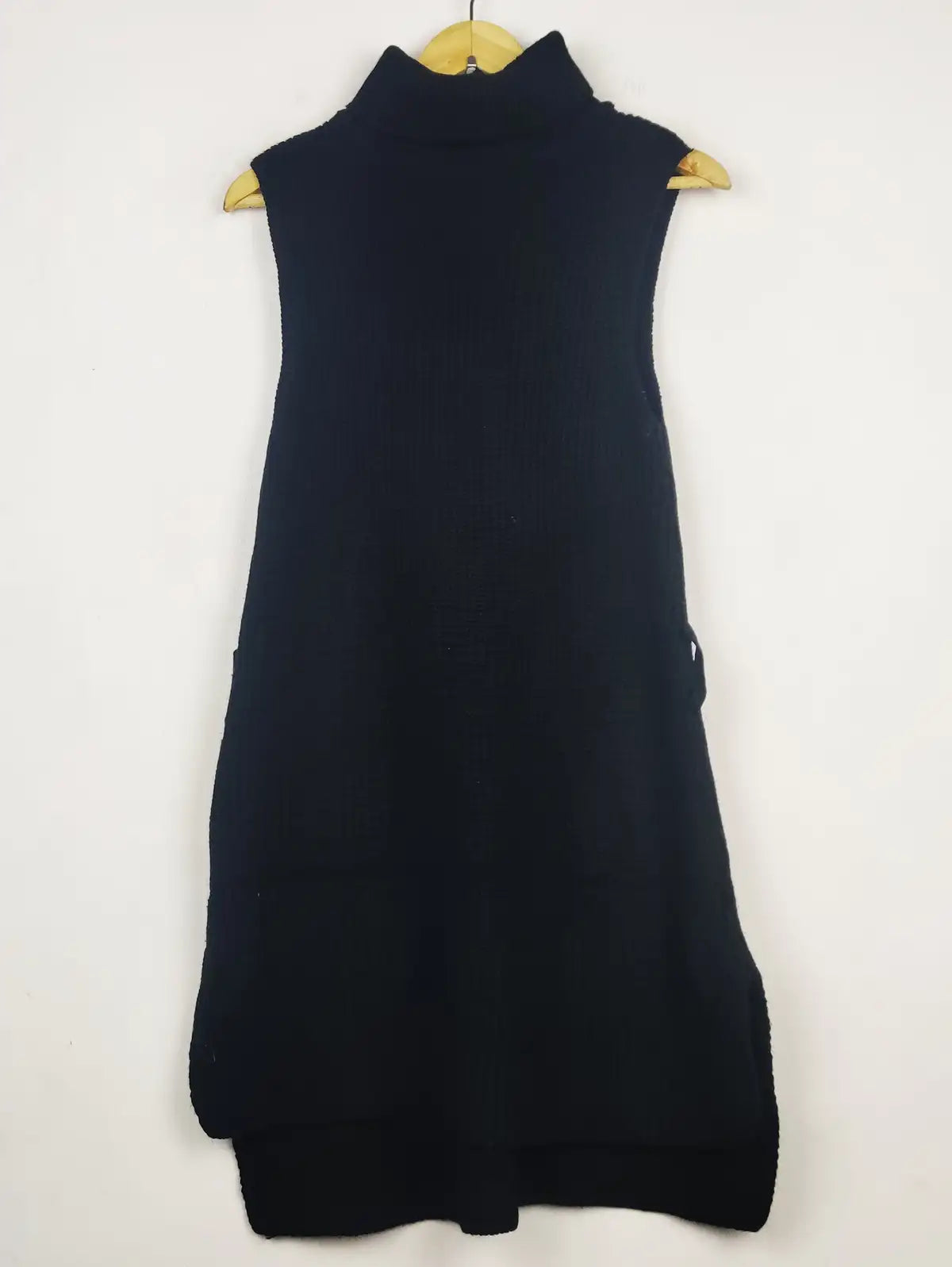 Buy online pre-used pre-loved 100% authentic & Original branded Primark (SL-5804) available in Pakistan. Top international brands avilable.