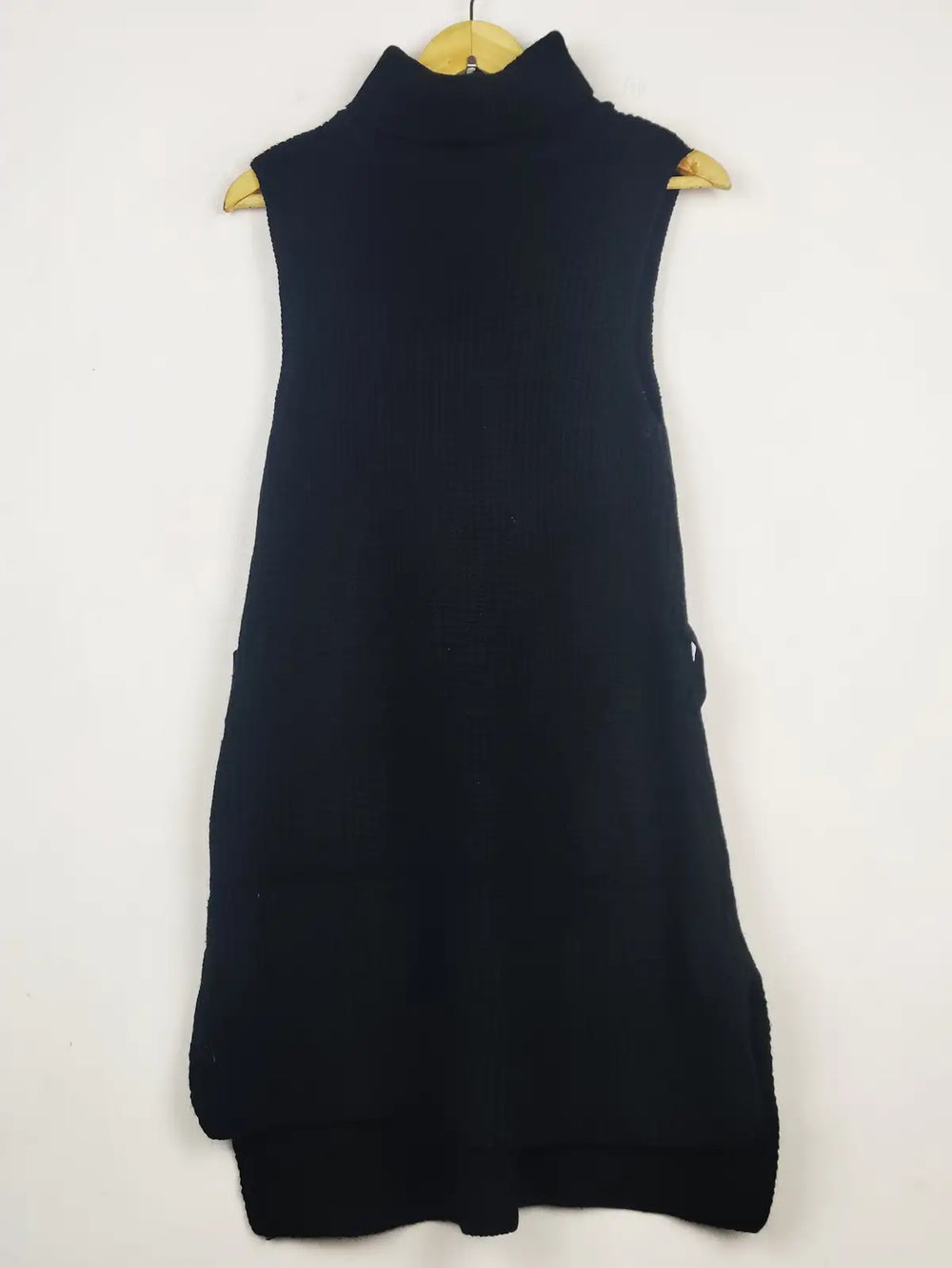 Buy online pre-used pre-loved 100% authentic & Original branded Primark (SL-5804) available in Pakistan. Top international brands avilable.