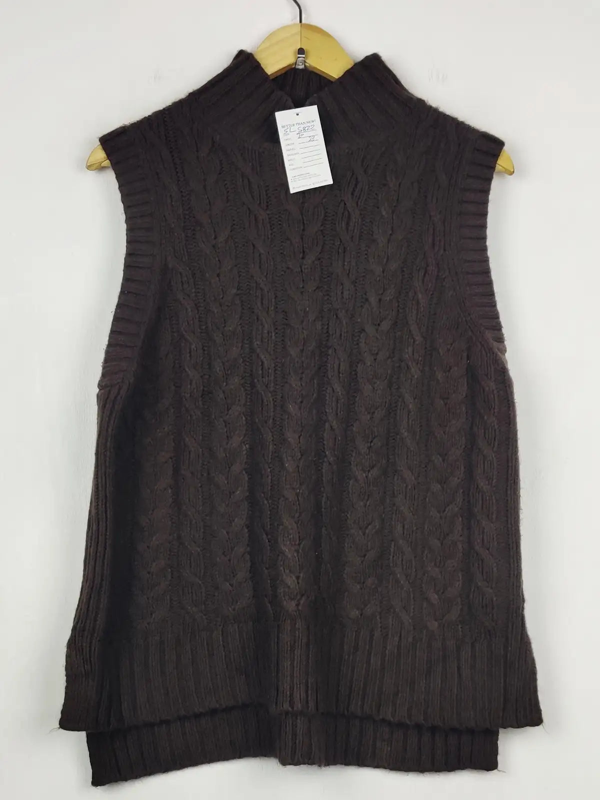 Buy online pre-used pre-loved 100% authentic & Original branded Marks & Spencer (SL-5822) available in Pakistan. Top international brands avilable.