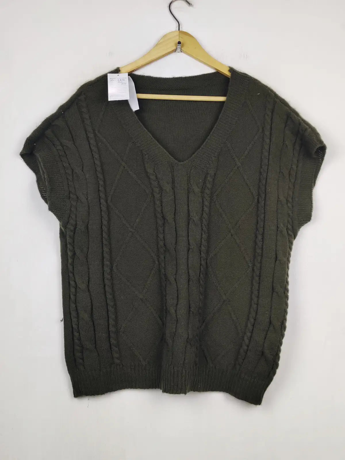 Buy online pre-used pre-loved 100% authentic & Original branded Shein (SL-5834) available in Pakistan. Top international brands avilable.
