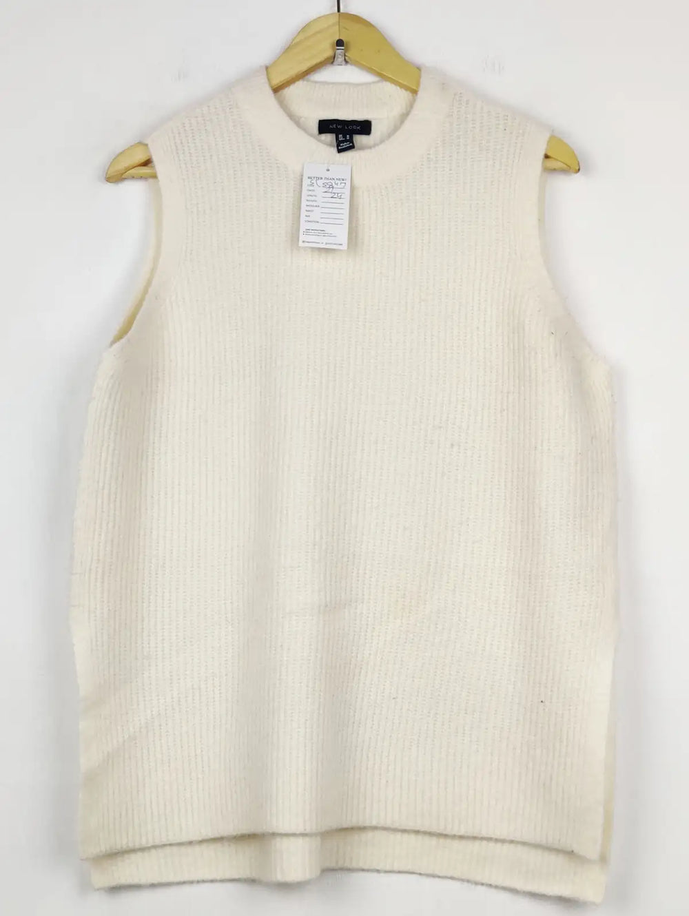 Buy online pre-used pre-loved 100% authentic & Original branded New Look (SL-5847) available in Pakistan. Top international brands avilable.
