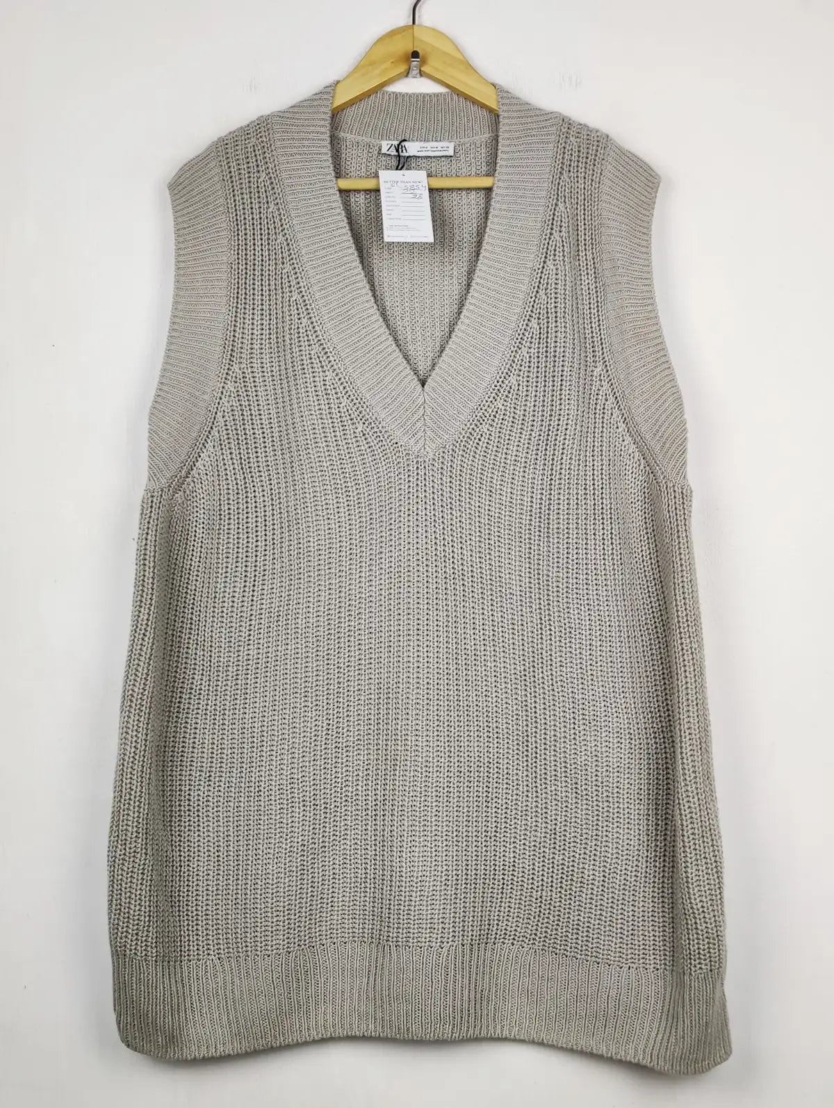 Buy online pre-used pre-loved 100% authentic & Original branded Zara (SL-5854) available in Pakistan. Top international brands avilable.