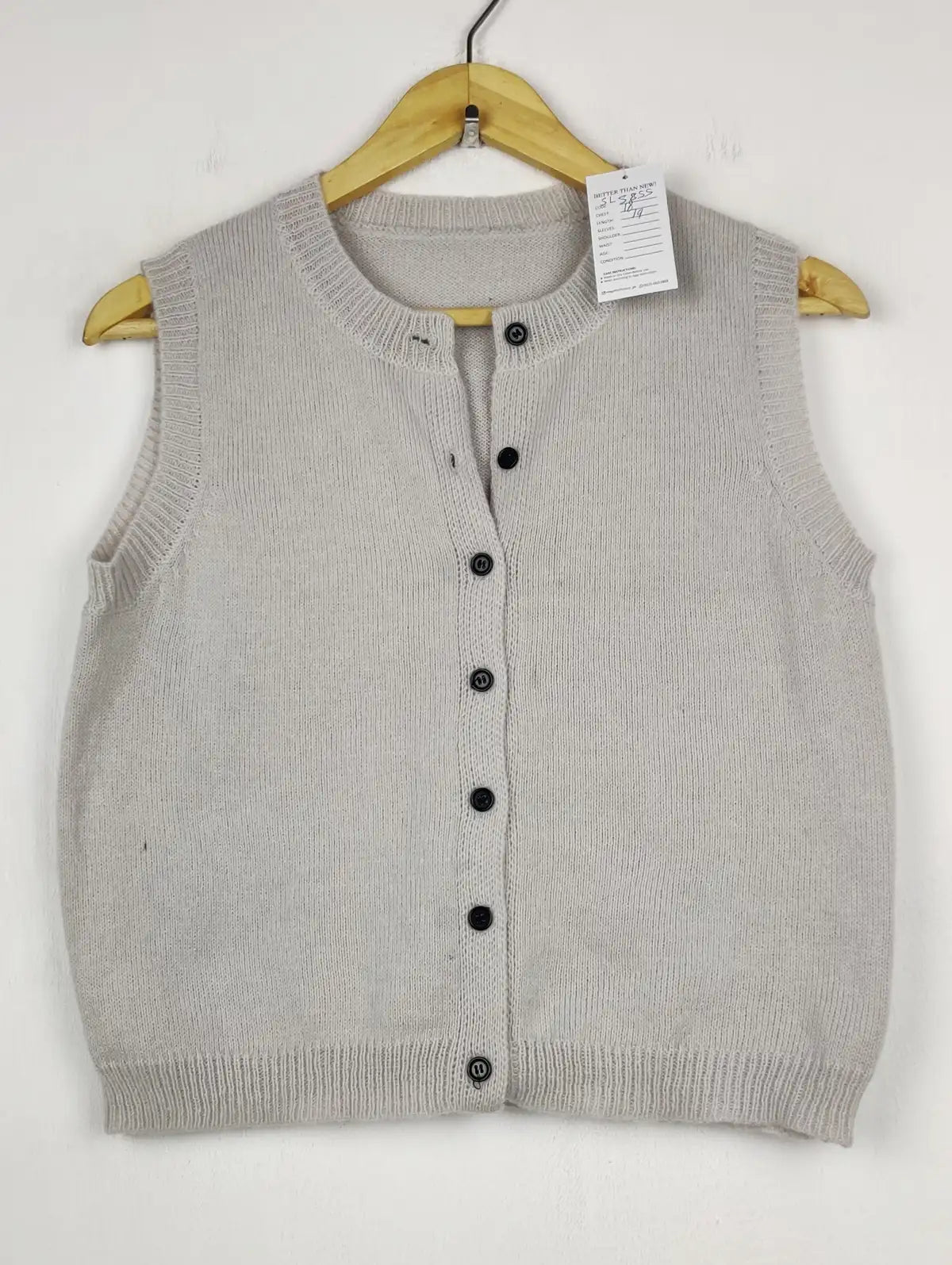Buy online pre-used pre-loved 100% authentic & Original branded Unknown Brand (SL-5855) available in Pakistan. Top international brands avilable.