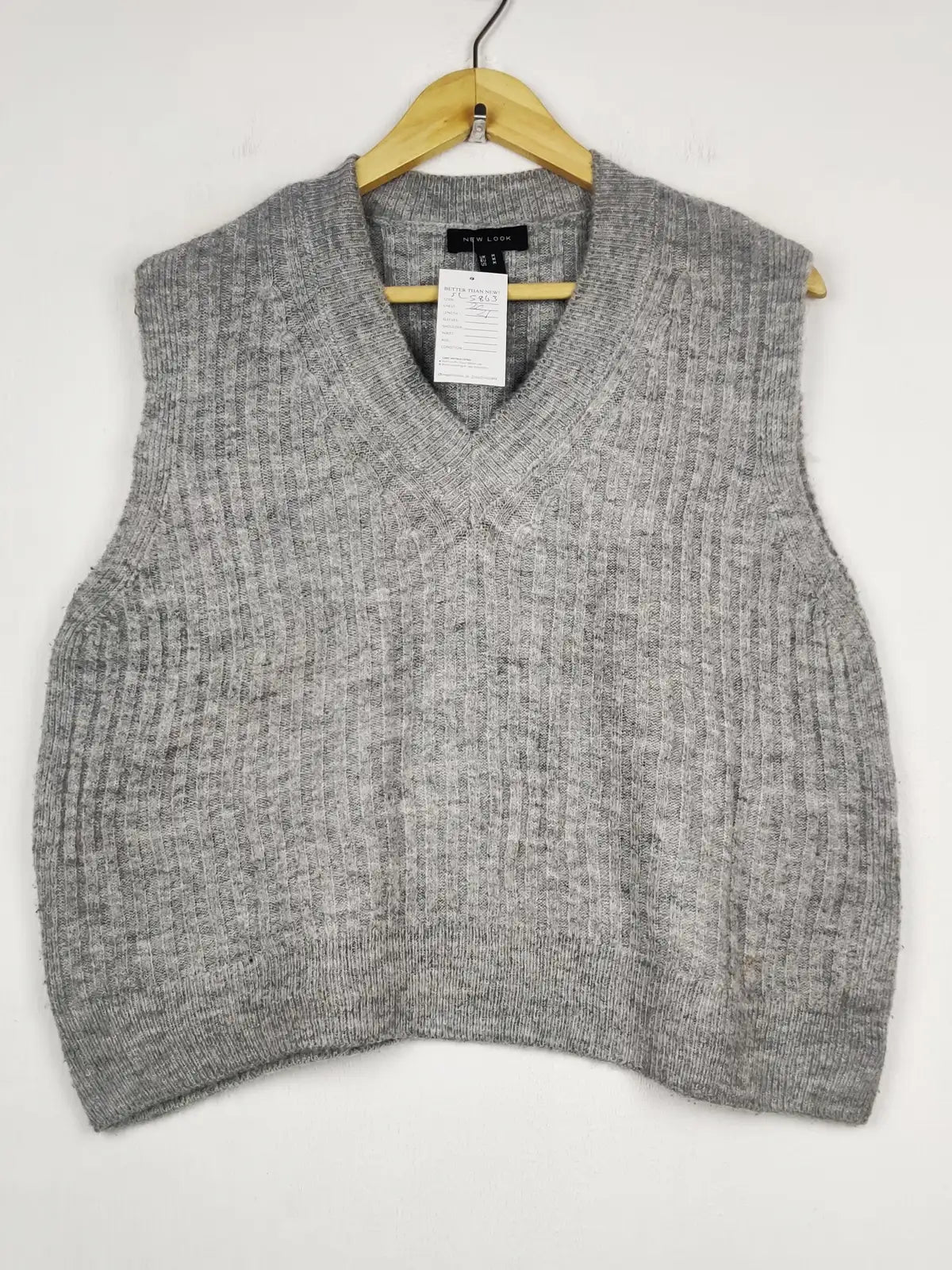 Buy online pre-used pre-loved 100% authentic & Original branded New Look (SL-5863) available in Pakistan. Top international brands avilable.
