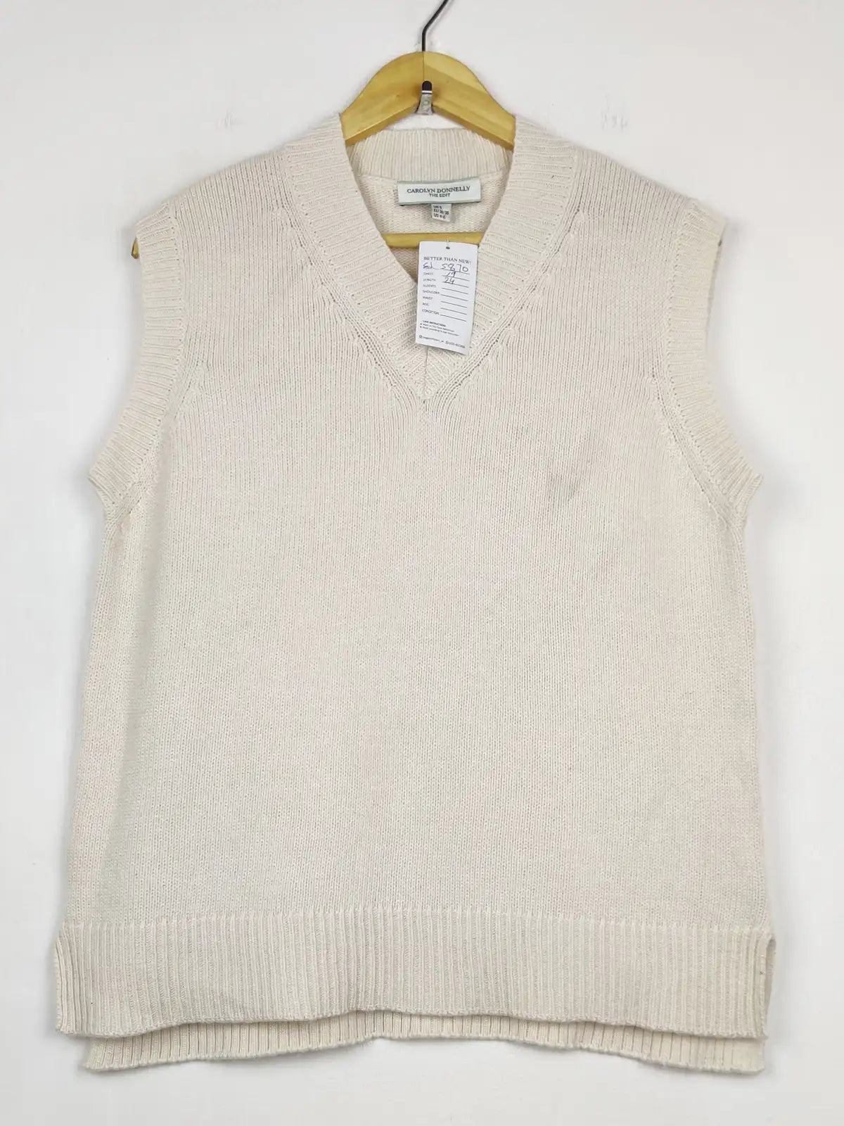 Buy online pre-used pre-loved 100% authentic & Original branded Carolyn Donnelly (SL-5870) available in Pakistan. Top international brands avilable.