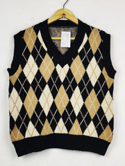 Buy online pre-used pre-loved 100% authentic & Original branded Unknown Brand (SL-5884) available in Pakistan. Top international brands avilable.