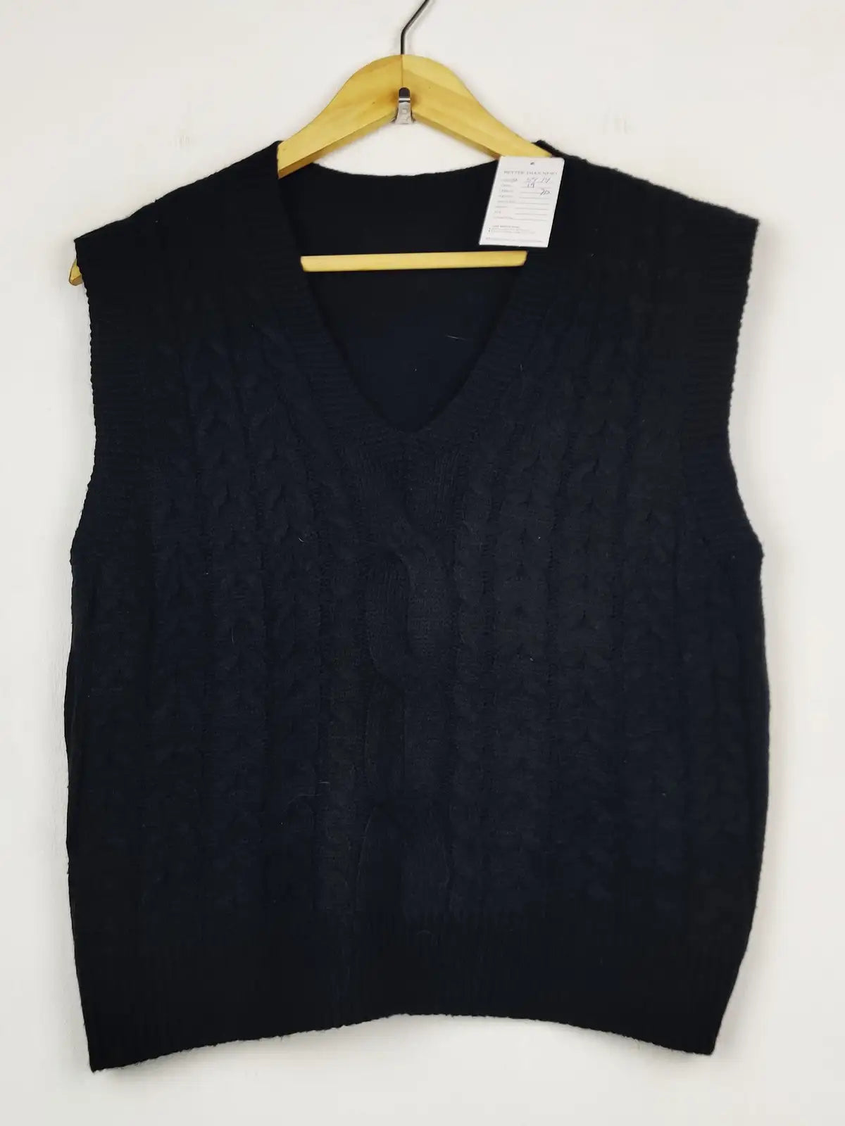 Buy online pre-used pre-loved 100% authentic & Original branded Shein (SL-5914) available in Pakistan. Top international brands avilable.