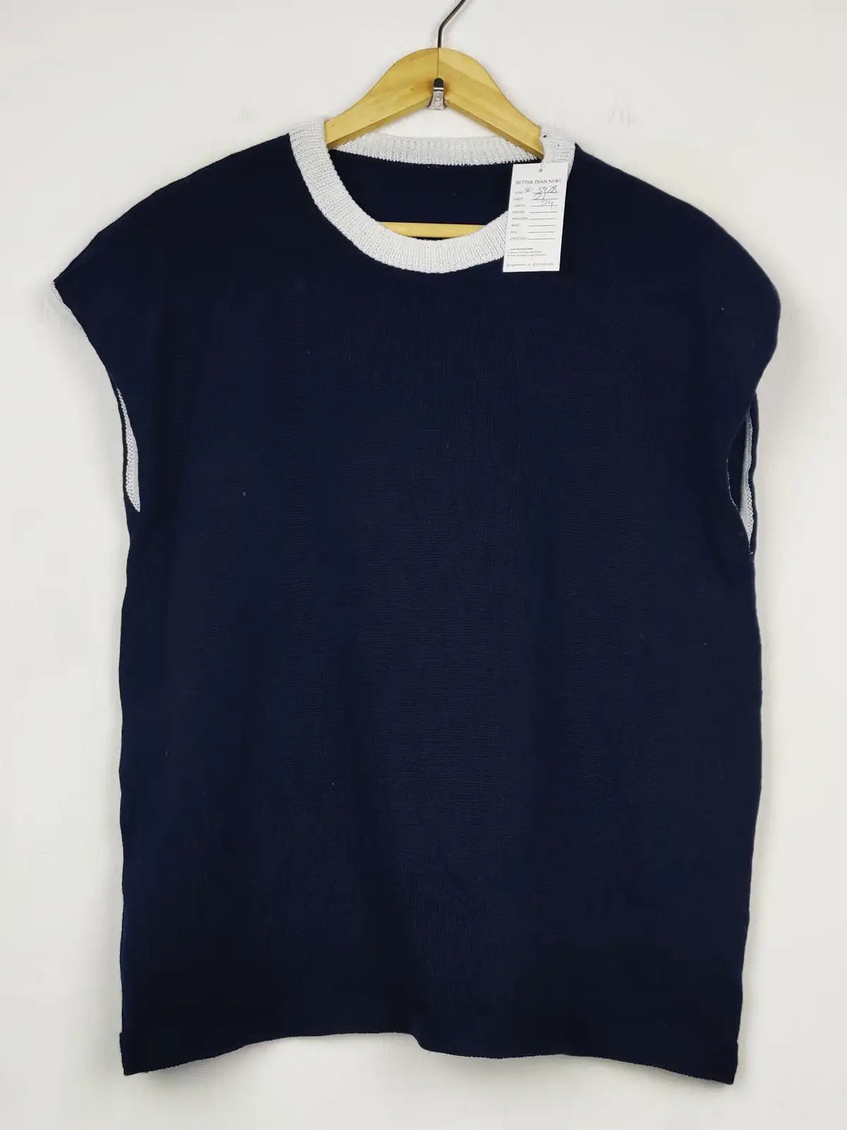 Buy online pre-used pre-loved 100% authentic & Original branded Unknown Brand (SL-5928) available in Pakistan. Top international brands avilable.