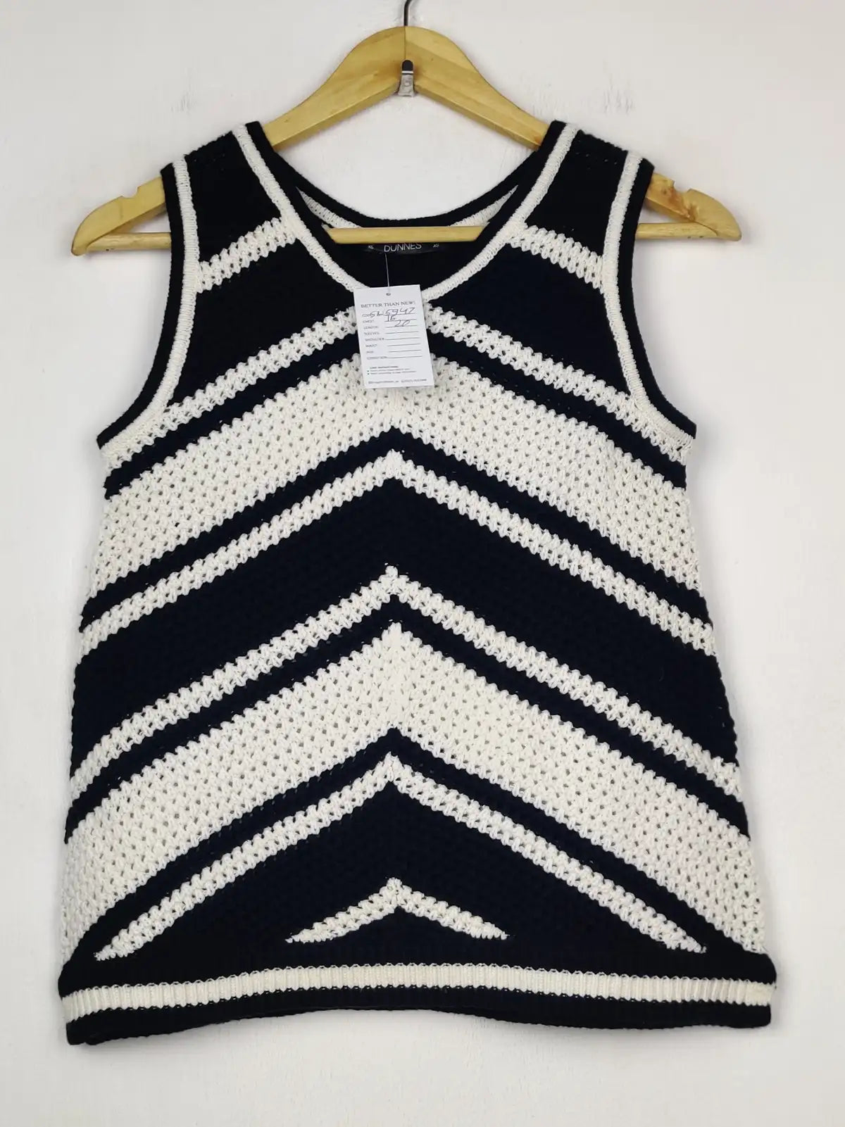Buy online pre-used pre-loved 100% authentic & Original branded Dunnes Stores (SL-5947) available in Pakistan. Top international brands avilable.