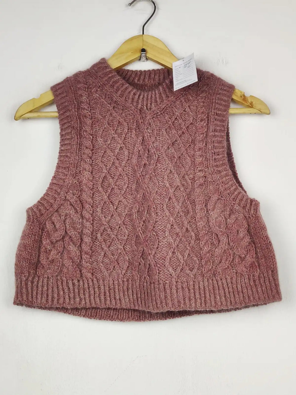 Buy online pre-used pre-loved 100% authentic & Original branded Unknown Brand (SL-5948) available in Pakistan. Top international brands avilable.