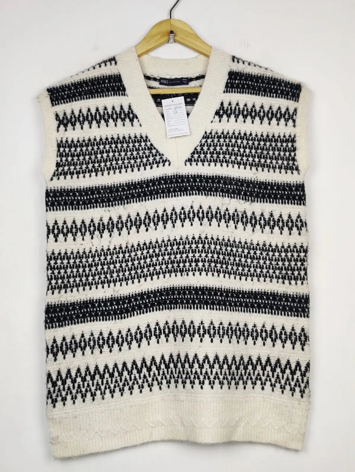 Buy online pre-used pre-loved 100% authentic & Original branded Marks & Spencer (SL-5951) available in Pakistan. Top international brands avilable.
