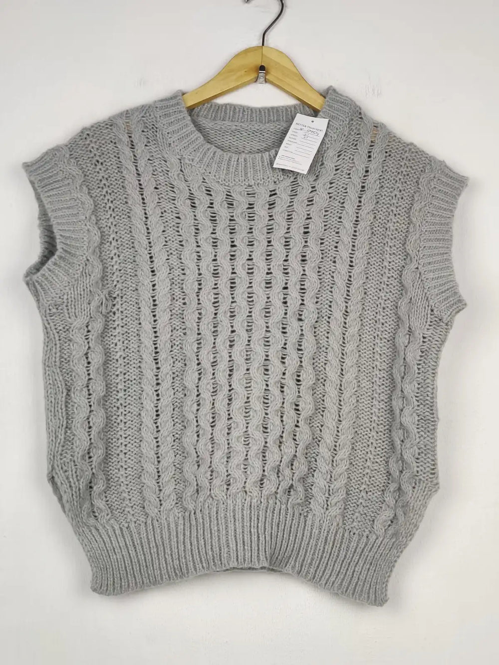 Buy online pre-used pre-loved 100% authentic & Original branded Unknown Brand (SL-5954) available in Pakistan. Top international brands avilable.