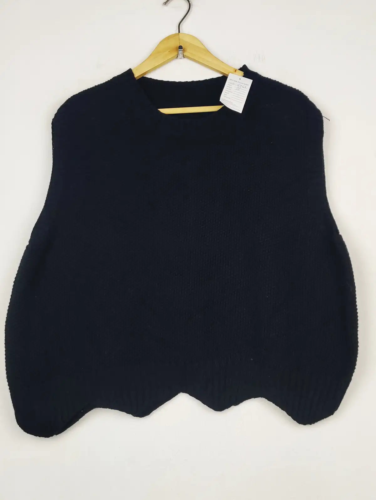 Buy online pre-used pre-loved 100% authentic & Original branded Unknown Brand (SL-5963) available in Pakistan. Top international brands avilable.