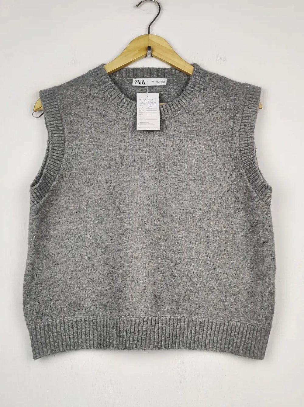 Buy online pre-used pre-loved 100% authentic & Original branded Zara (SL-5964) available in Pakistan. Top international brands avilable.