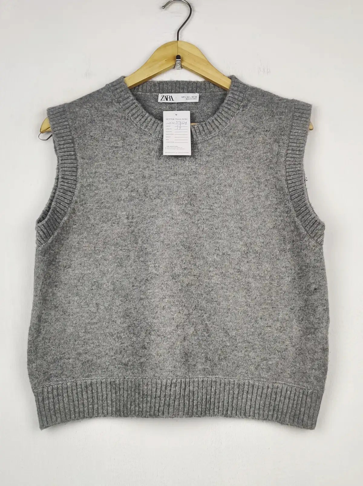 Buy online pre-used pre-loved 100% authentic & Original branded Zara (SL-5964) available in Pakistan. Top international brands avilable.