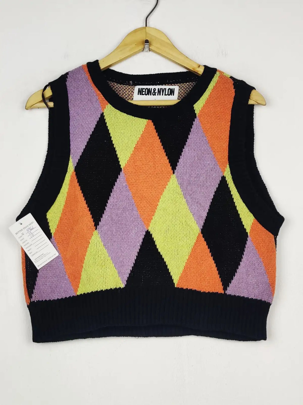 Buy online pre-used pre-loved 100% authentic & Original branded Neon & Nylon (SL-5966) available in Pakistan. Top international brands avilable.