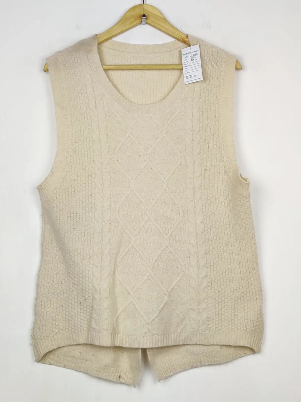 Buy online pre-used pre-loved 100% authentic & Original branded Unknown Brand (SL-5997) available in Pakistan. Top international brands avilable.