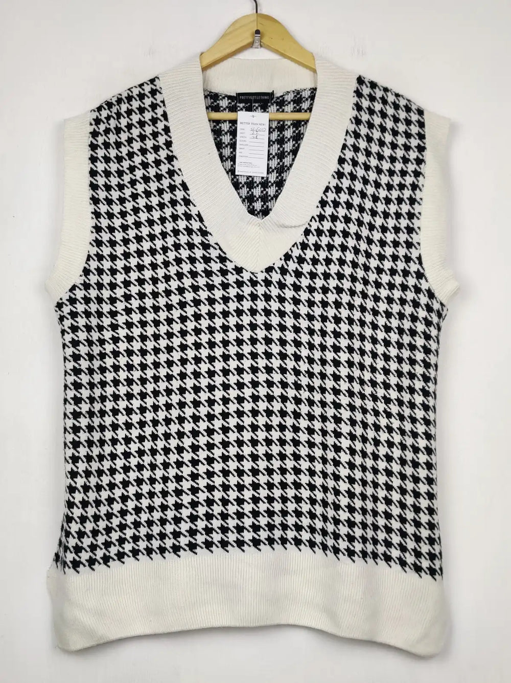 Buy online pre-used pre-loved 100% authentic & Original branded Prettylittlethings (SL-6012) available in Pakistan. Top international brands avilable.