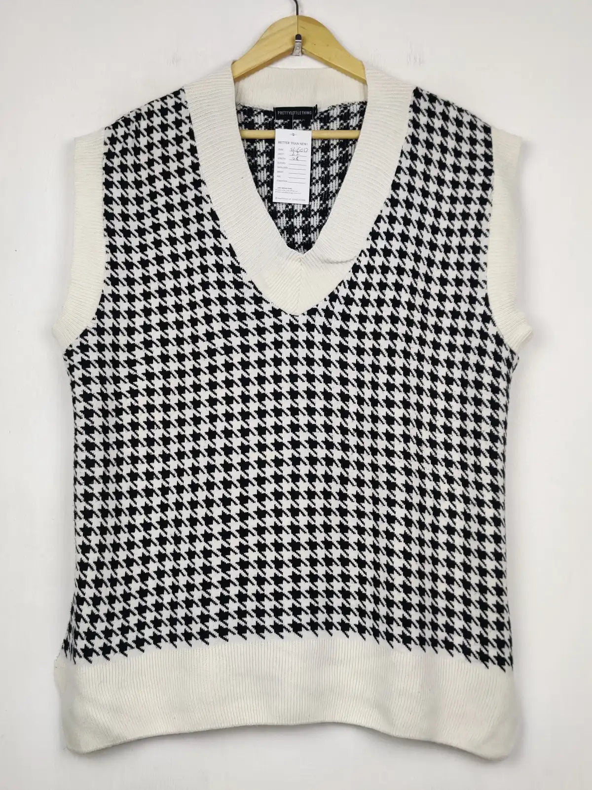 Buy online pre-used pre-loved 100% authentic & Original branded Prettylittlethings (SL-6012) available in Pakistan. Top international brands avilable.