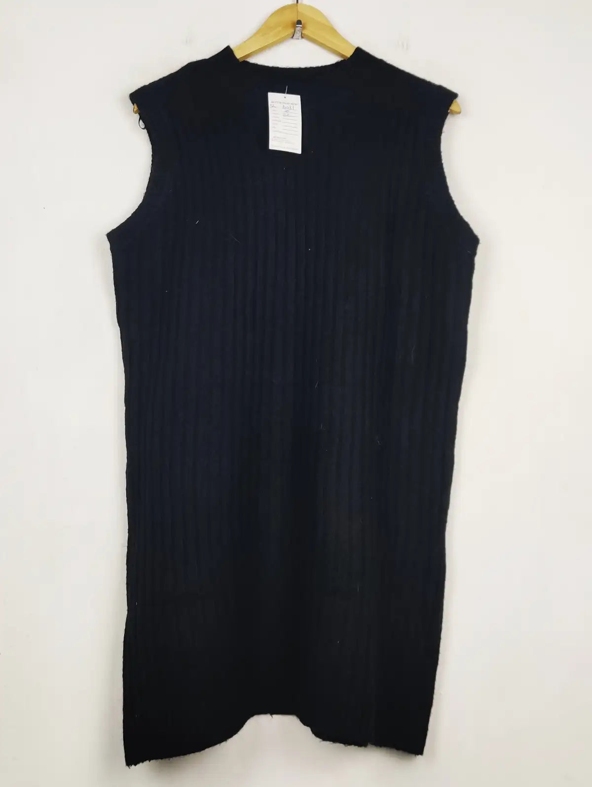 Buy online pre-used pre-loved 100% authentic & Original branded F&F (SL-6031) available in Pakistan. Top international brands avilable.