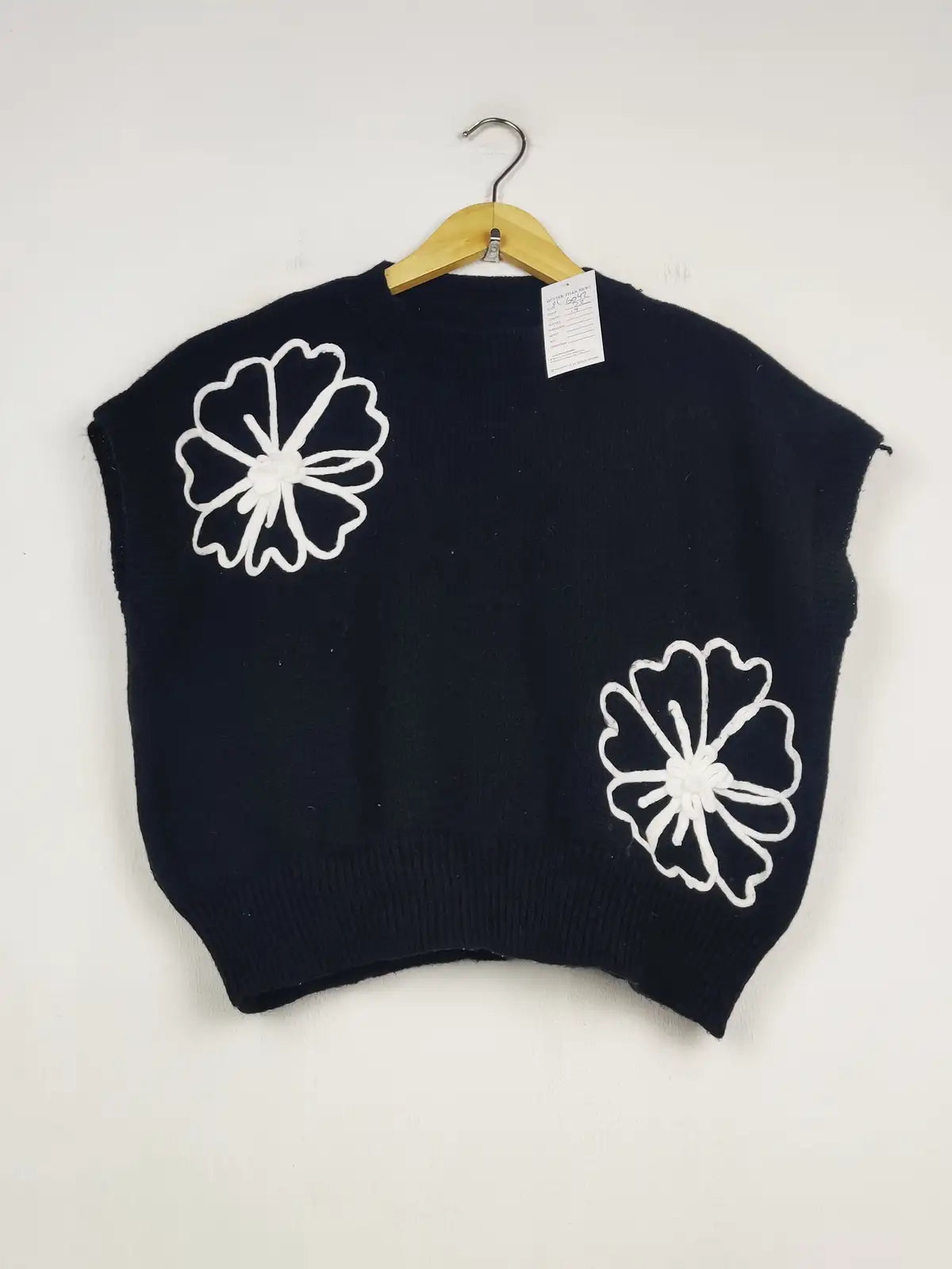 Buy online pre-used pre-loved 100% authentic & Original branded Shein (SL-6042) available in Pakistan. Top international brands avilable.