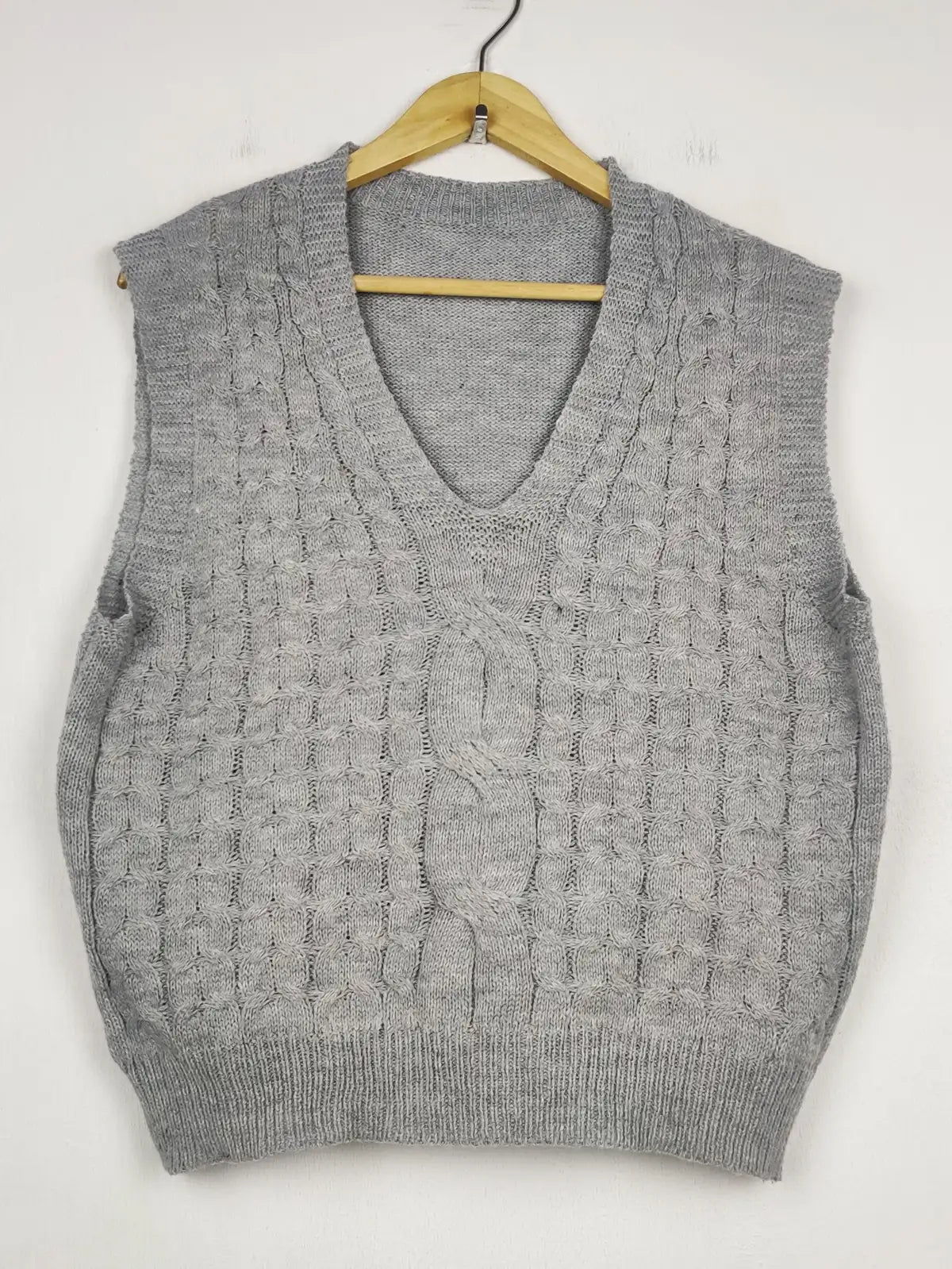 Buy online pre-used pre-loved 100% authentic & Original branded Shein (SL-6052) available in Pakistan. Top international brands avilable.