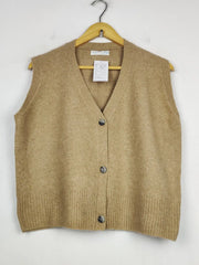 Buy online pre-used pre-loved 100% authentic & Original branded Primark (SL-6056) available in Pakistan. Top international brands avilable.