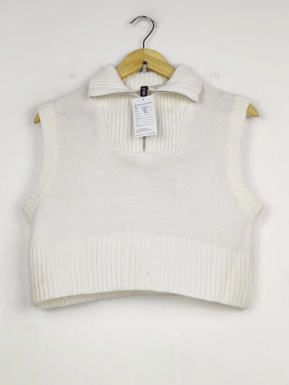 Buy online pre-used pre-loved 100% authentic & Original branded H&M (SL-6061) available in Pakistan. Top international brands avilable.