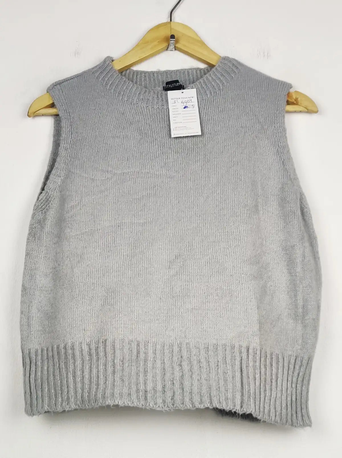 Buy online pre-used pre-loved 100% authentic & Original branded Prettylittlethings (SL-6064) available in Pakistan. Top international brands avilable.