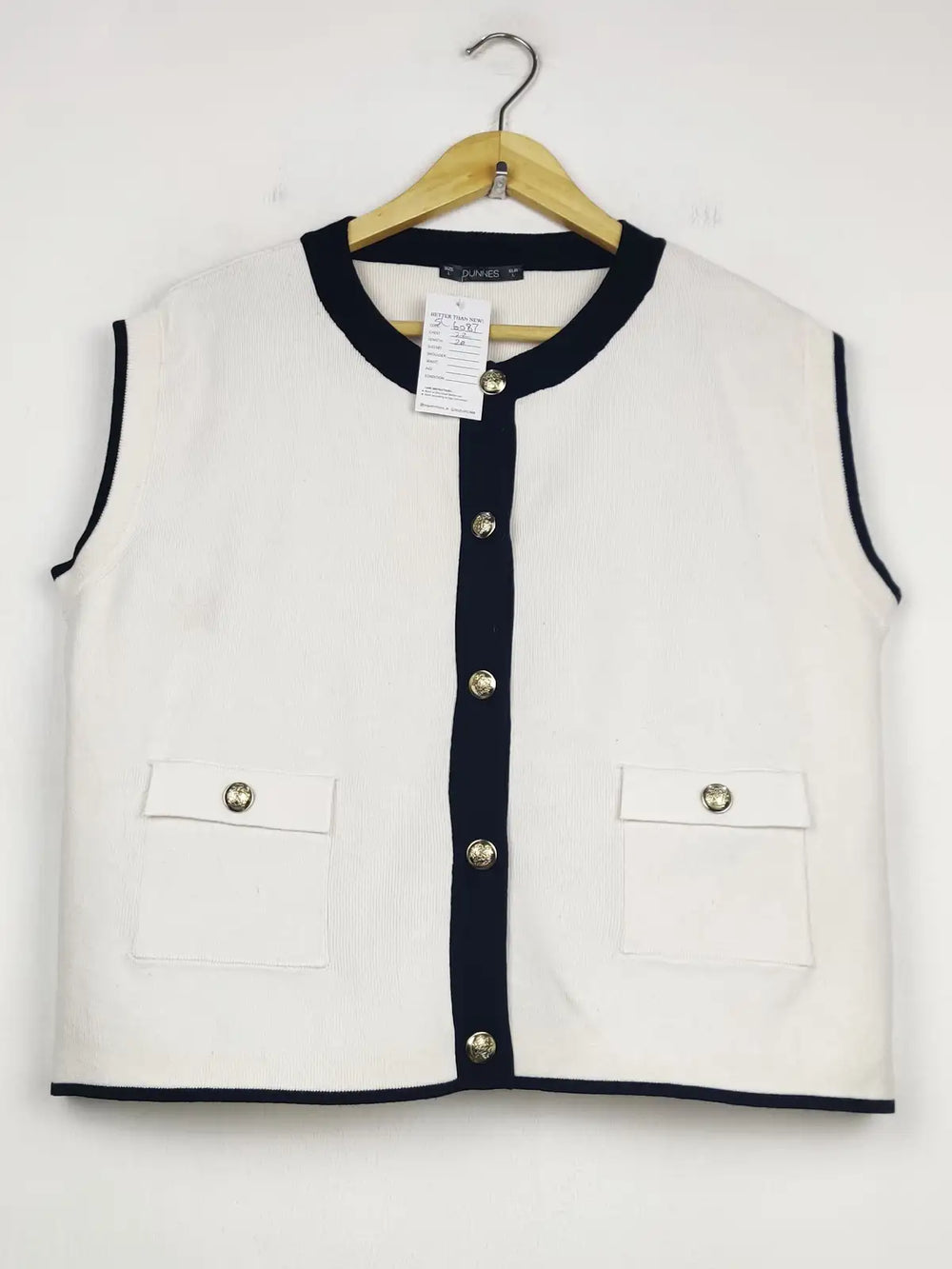 Buy online pre-used pre-loved 100% authentic & Original branded Dunnes Stores (SL-6087) available in Pakistan. Top international brands avilable.