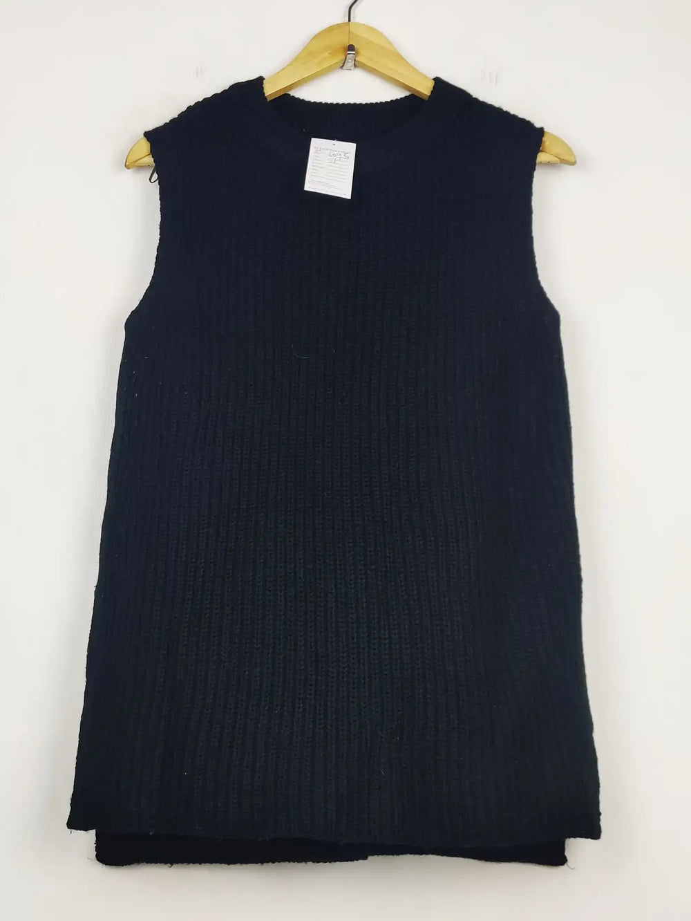 Buy online pre-used pre-loved 100% authentic & Original branded New Look (SL-6095) available in Pakistan. Top international brands avilable.