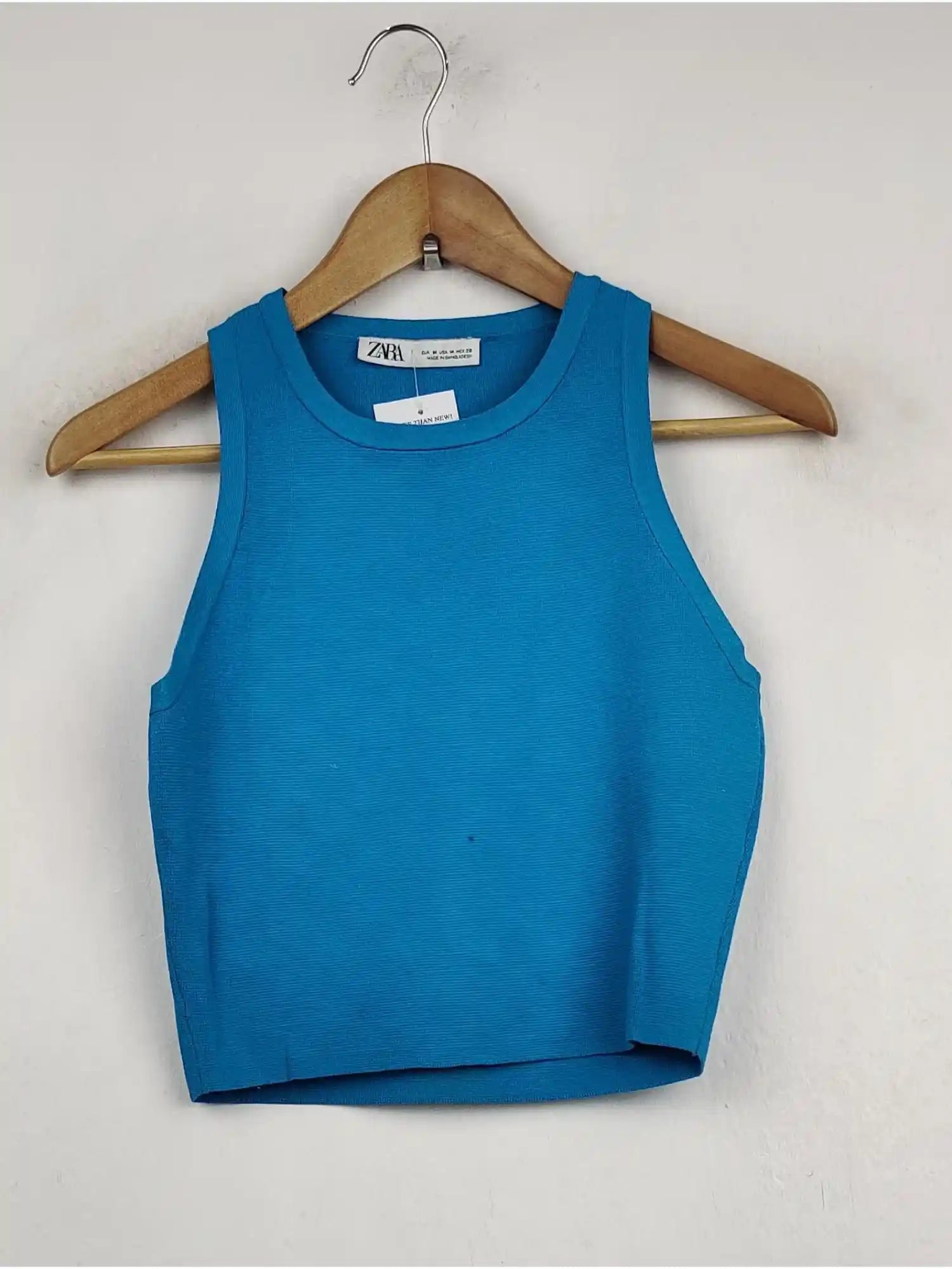 Buy online pre-used pre-loved 100% authentic & Original branded Zara (SL-779) available in Pakistan. Top international brands avilable.