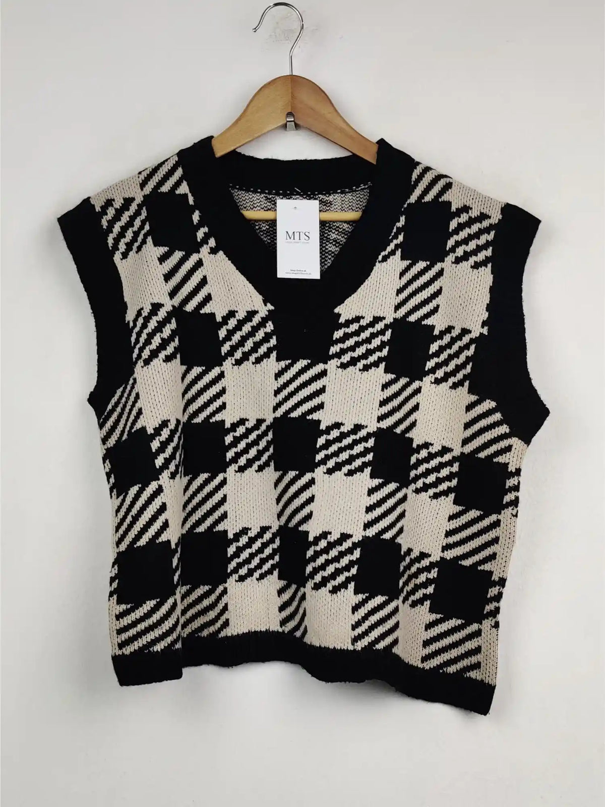 Buy online pre-used pre-loved 100% authentic & Original branded Shein (SL-801) available in Pakistan. Top international brands avilable.
