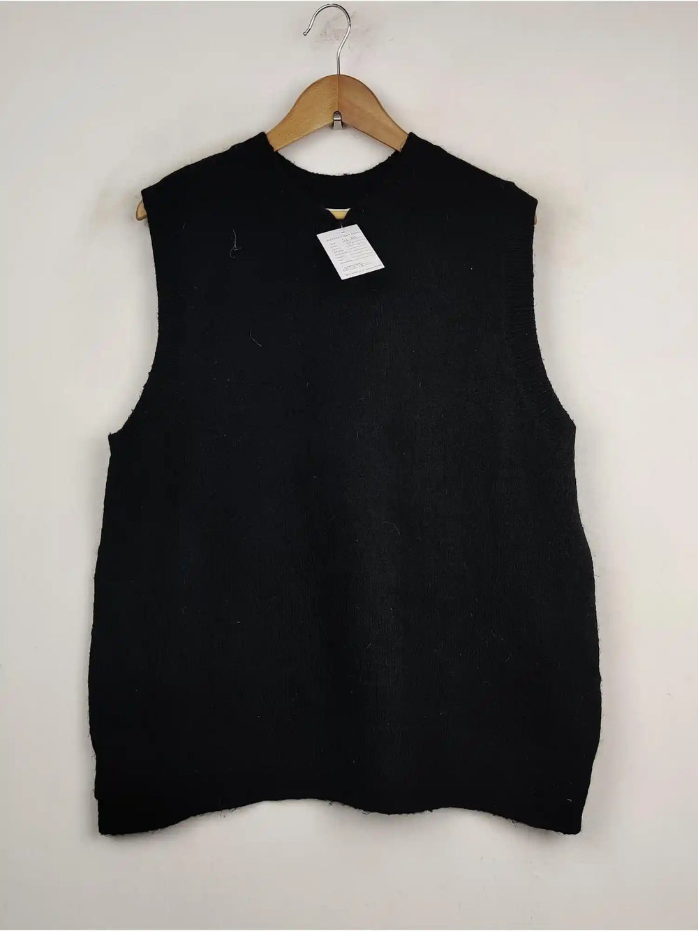 Buy online pre-used pre-loved 100% authentic & Original branded H&M (SL-813) available in Pakistan. Top international brands avilable.
